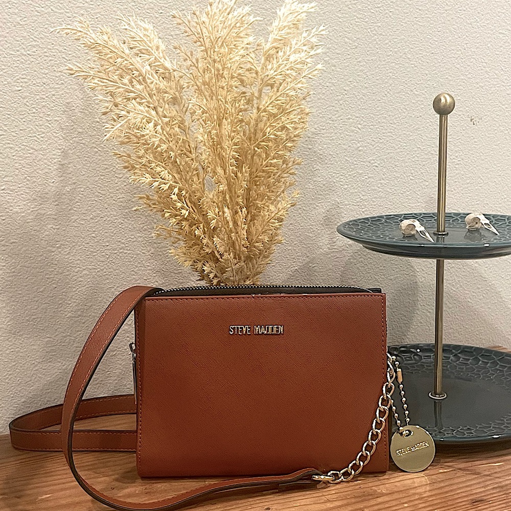 Steve Madden Crossbody Clutch